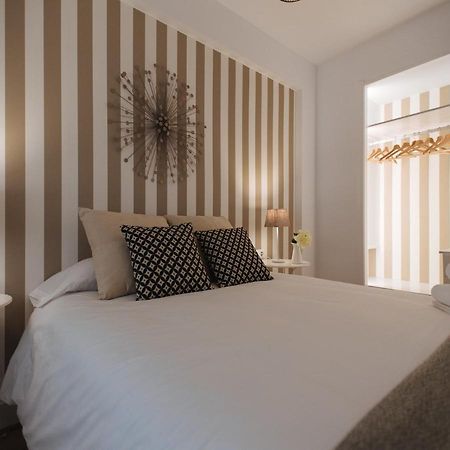 Azahares Suite Apartment Севілья Екстер'єр фото