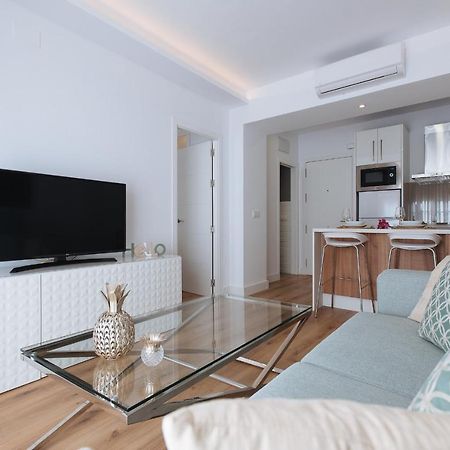 Azahares Suite Apartment Севілья Екстер'єр фото